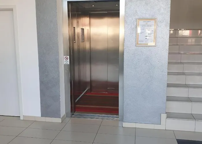 Catherine House Отель Zierenberg