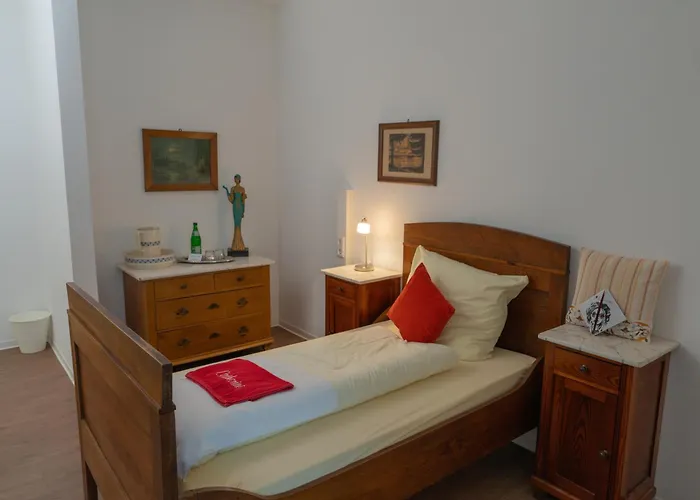 Отель Catherine House 4*